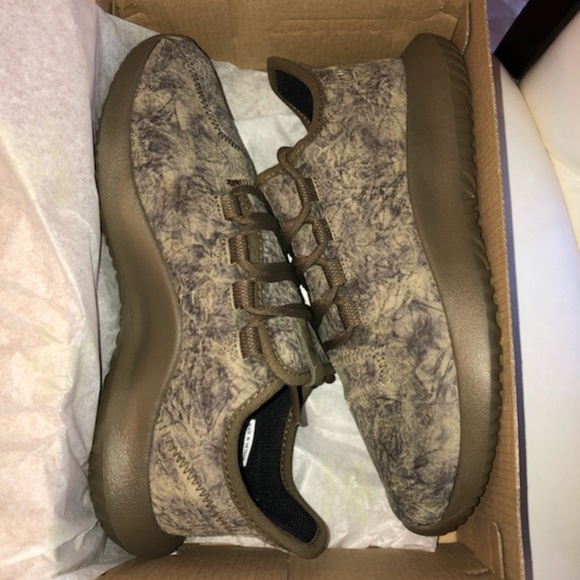 Adidas Tubular Shadow Leather Sneakers - Picture 8 of 8